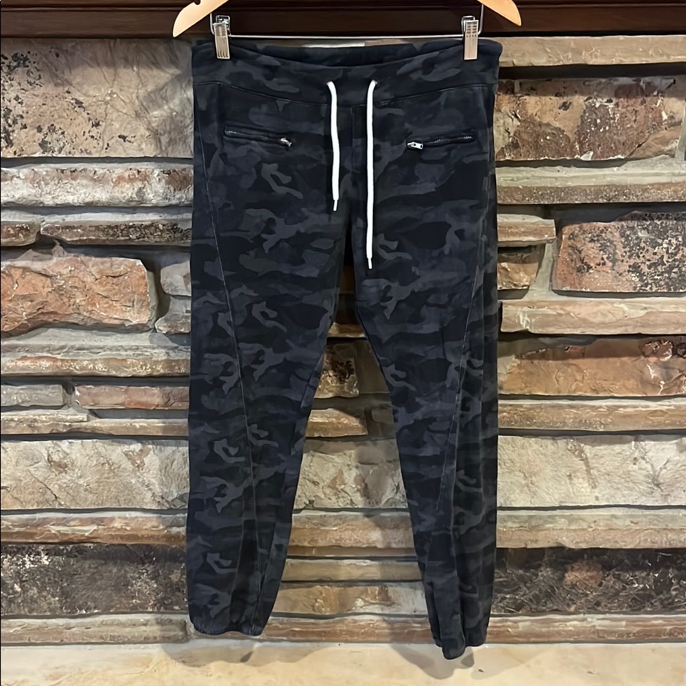 Monrow Black Camo Cotton Blend Terrycloth Jogger Sweatpants